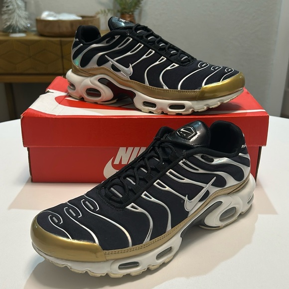 Nike Air Max Plus “Black Aluminum” Women’s Size 10.5 - Picture 1 of 11